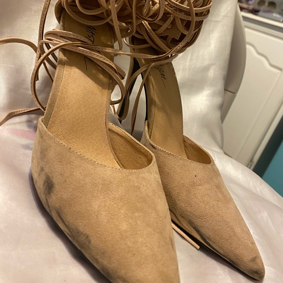 Nasty Gal Women’s Velvet Pointed Heels Size 9 👠 - Picture 7 of 16